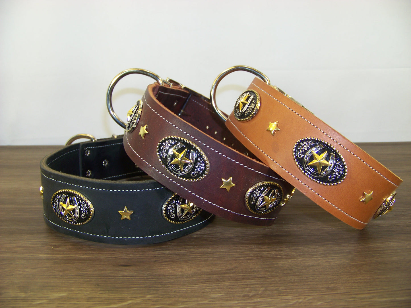 E) 2" Wide Leather Dog Collar- The Lucky Star - Western Horseshoe Medalian Accented with a Gold Stars