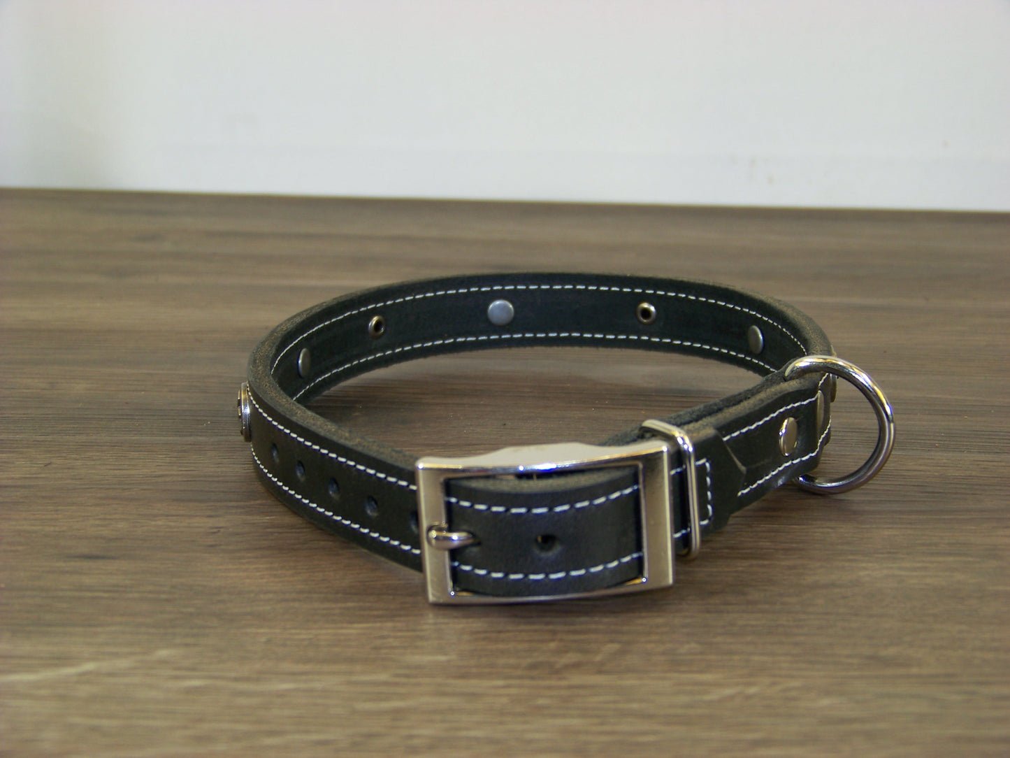 B) Durable Latigo Leather Dog Collar- 3/4" Wide- Celtic Cross Concho Accents