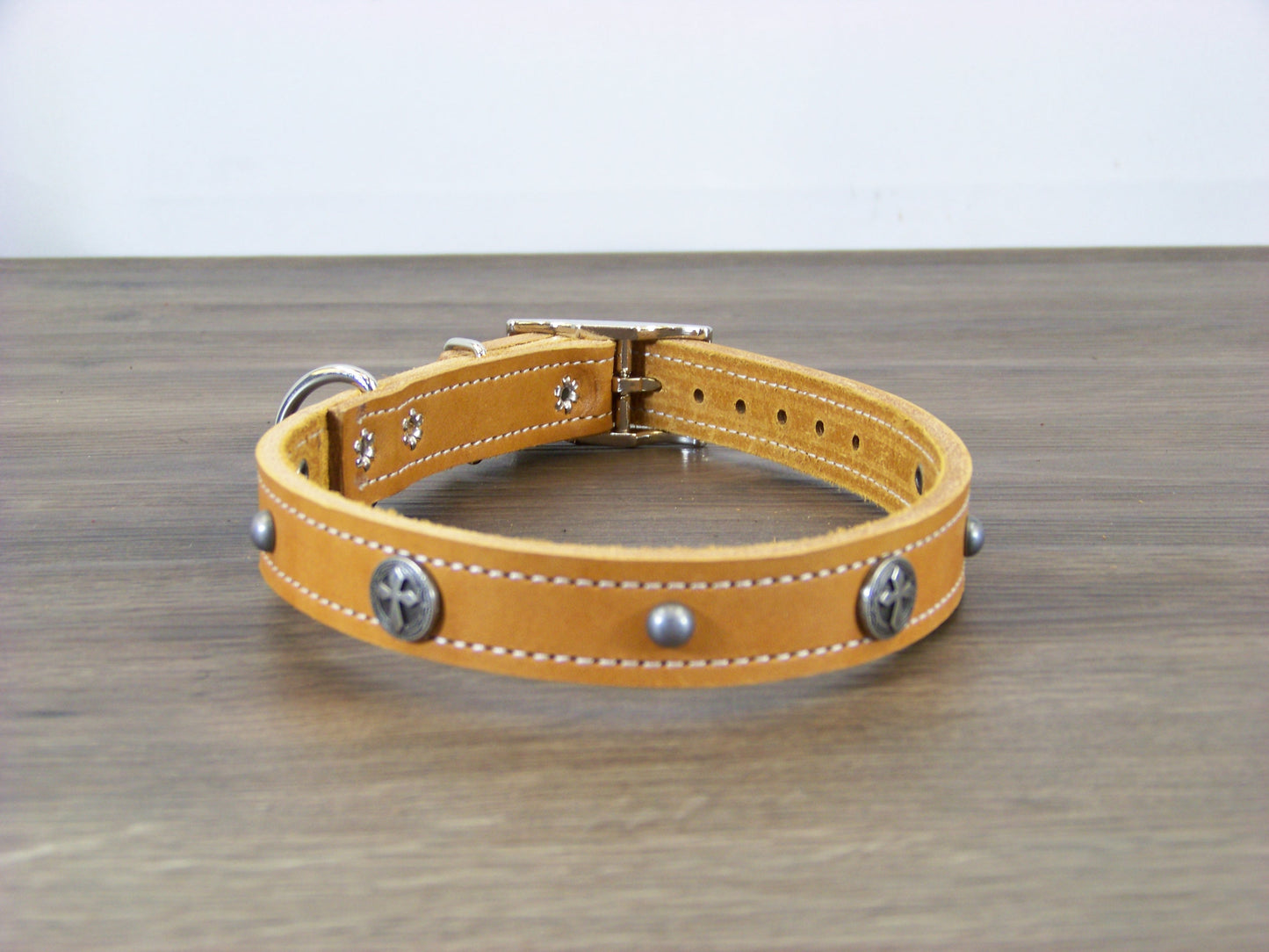 B) Durable Latigo Leather Dog Collar- 3/4" Wide- Celtic Cross Concho Accents