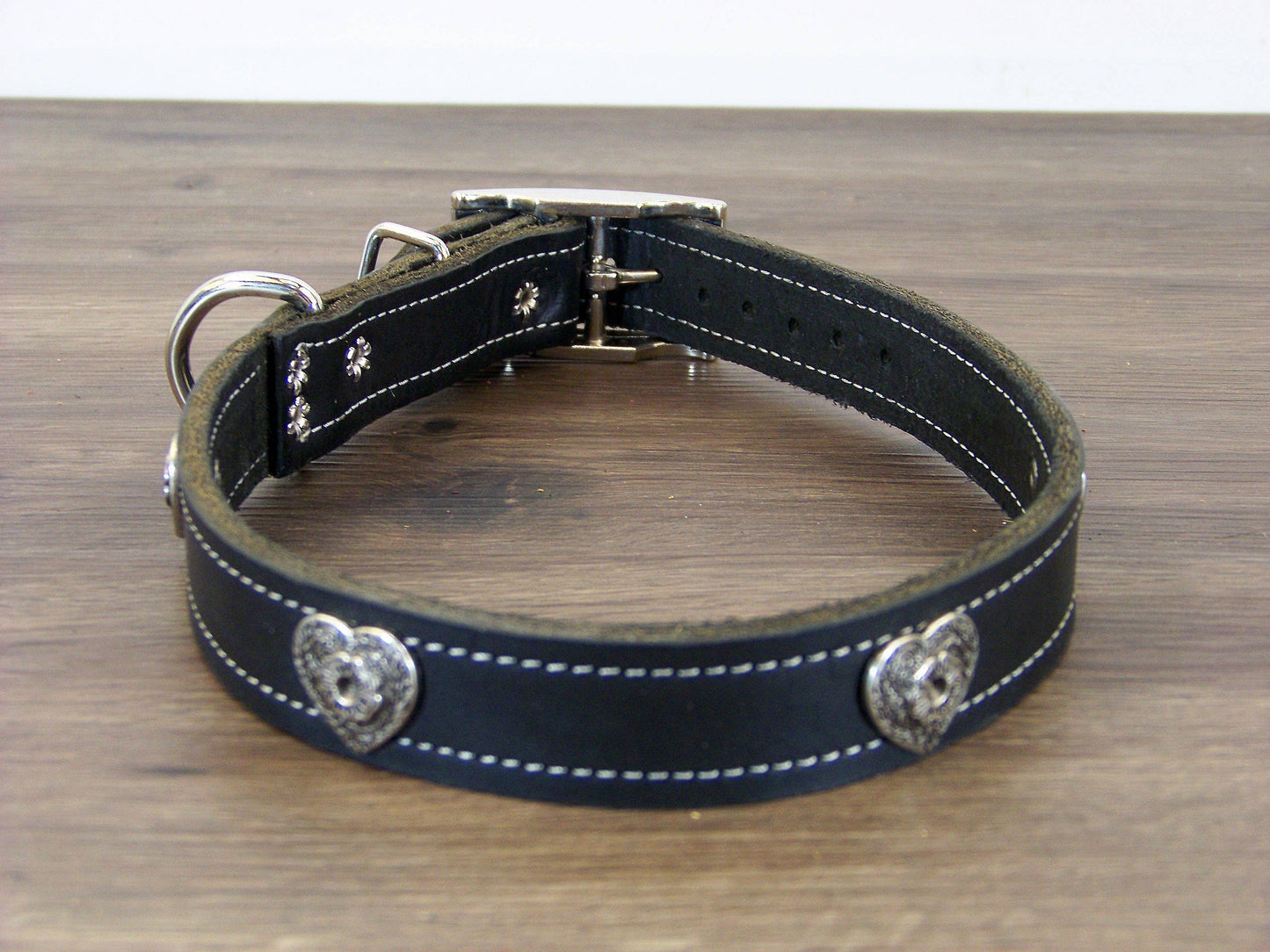 C)   1" Wide Leather Dog Collar - The Desert Heart - Featuring a Western Heart Concho