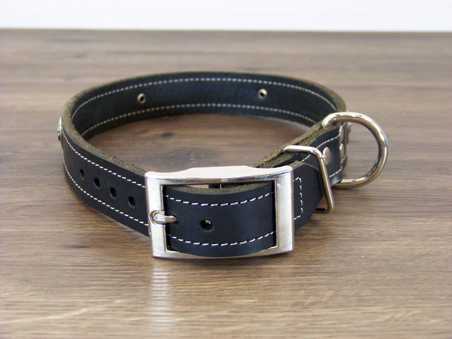 C)   1" Wide Leather Dog Collar - The Desert Heart - Featuring a Western Heart Concho