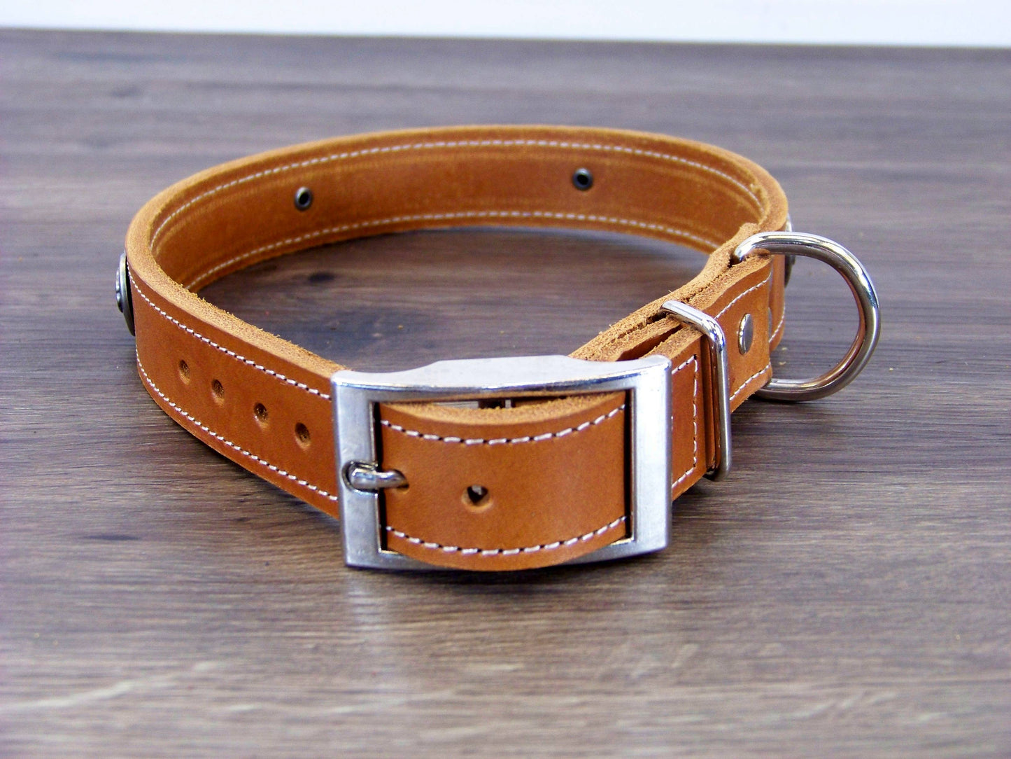 C)   1" Wide Leather Dog Collar - The Desert Heart - Featuring a Western Heart Concho