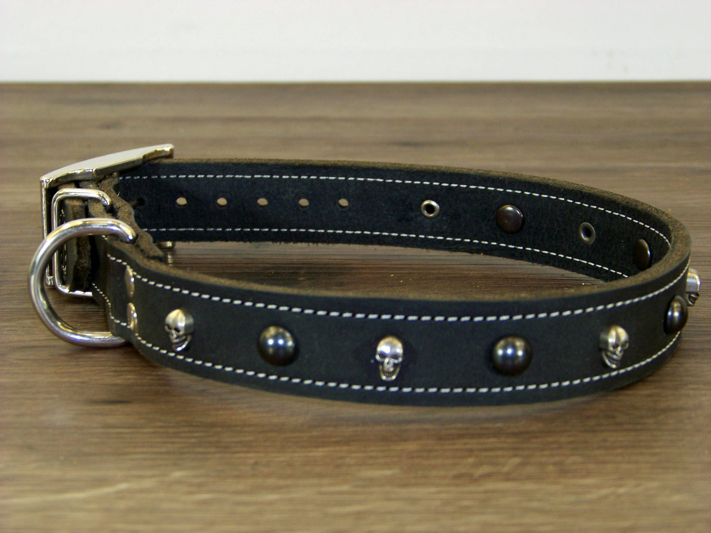 C)   1" Wide Leather Dog Collar - The Dark Angel II - Featuring Skull Concho with Black Dome Conchos