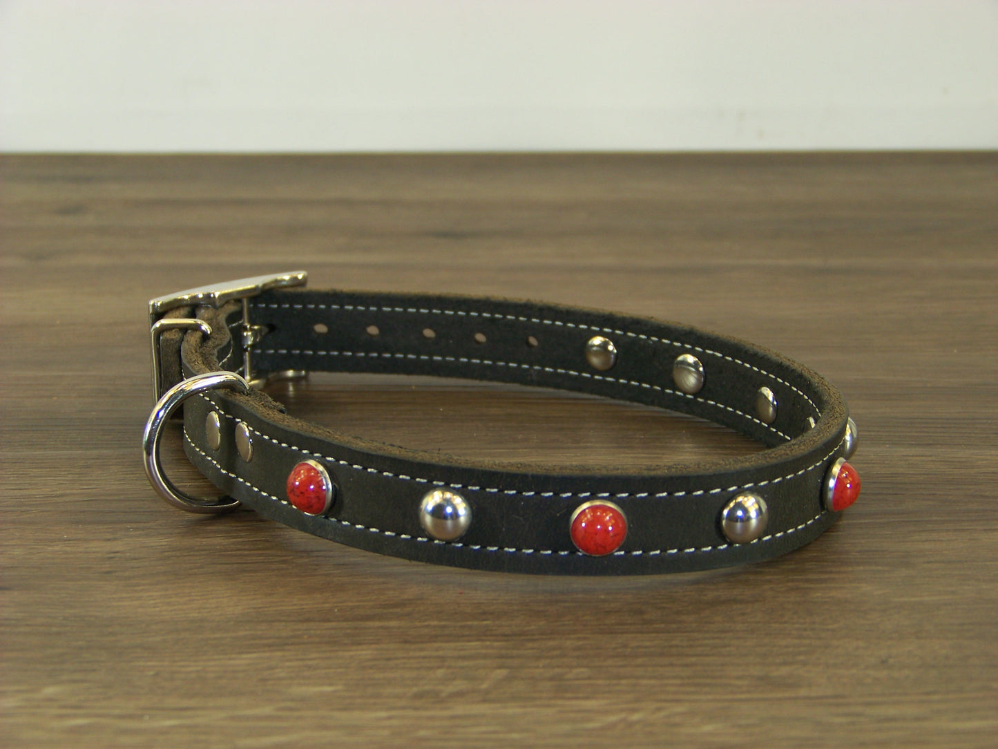 B)   3/4" Wide Leather Dog Collar - The Sante Fe II - Red Turquoise Conchos W/ Stainless Dome Rivets