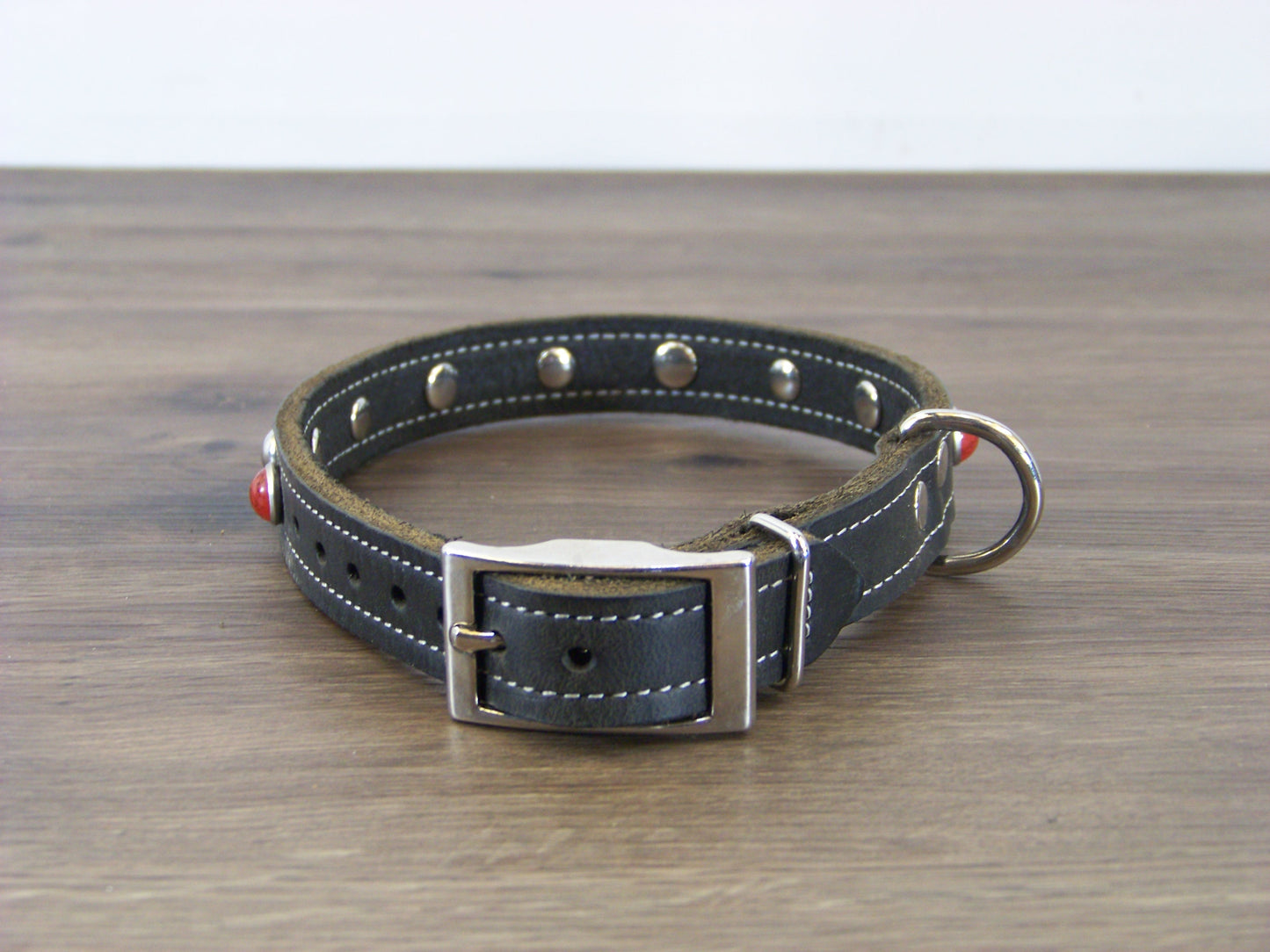 B)   3/4" Wide Leather Dog Collar - The Sante Fe II - Red Turquoise Conchos W/ Stainless Dome Rivets