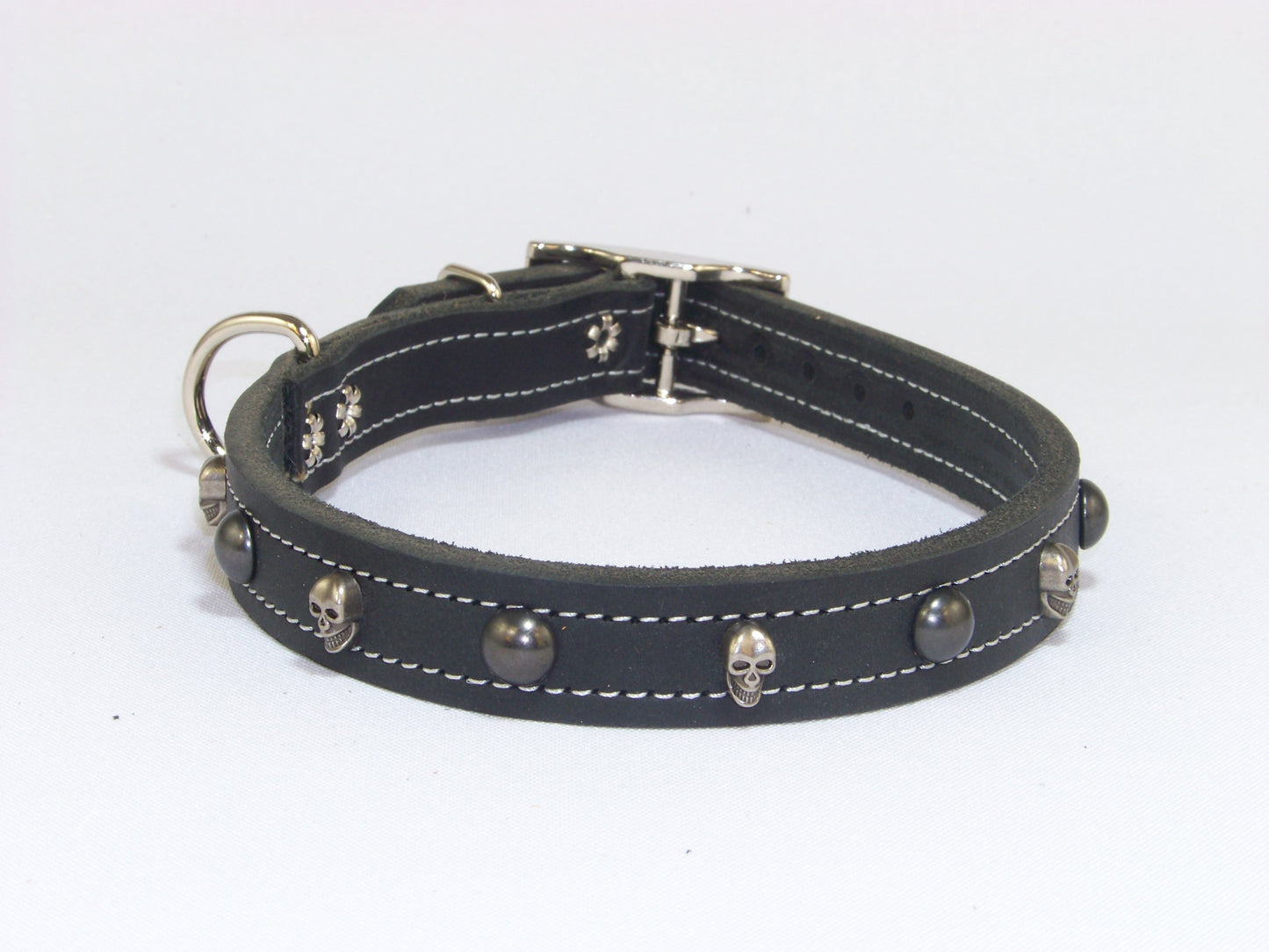 B)   3/4" Wide Leather Dog Collar - The Dark Angel II - Featuring Skull Conchos with Dark Dome Accents